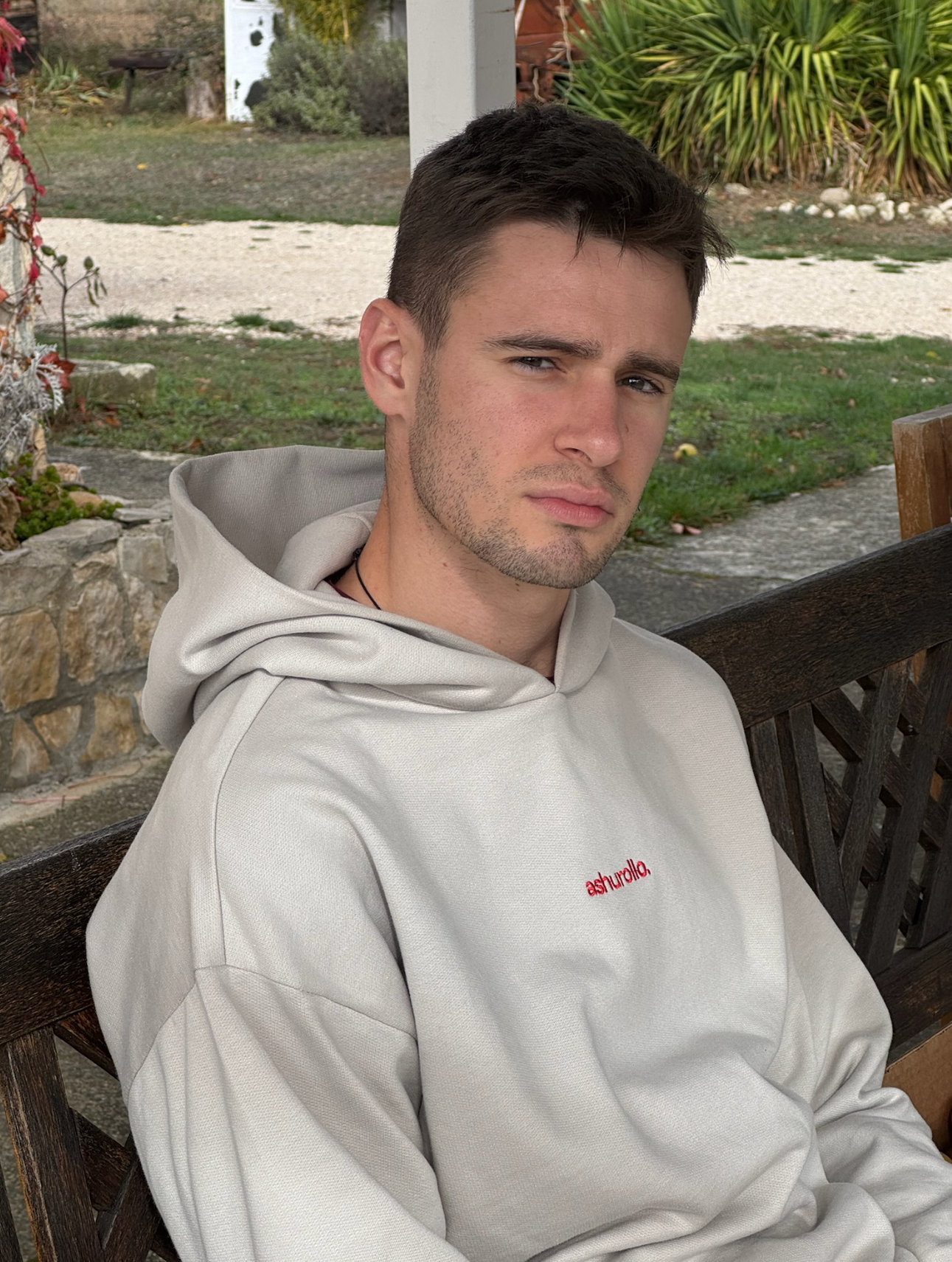 Sudadera A TU ROLLO. Beige Crema & Rojo