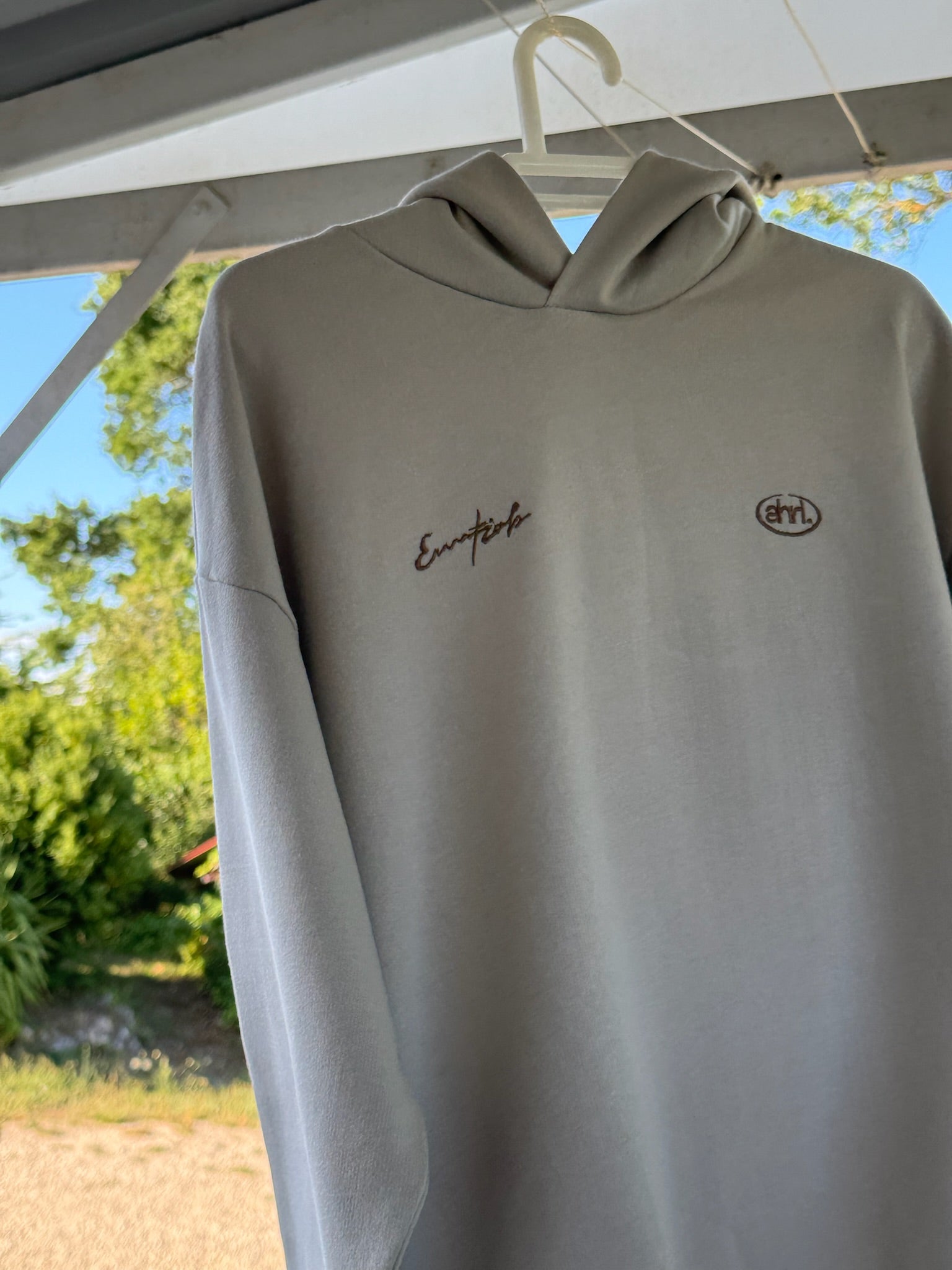 Sudadera Essentials Beige Crema & Café