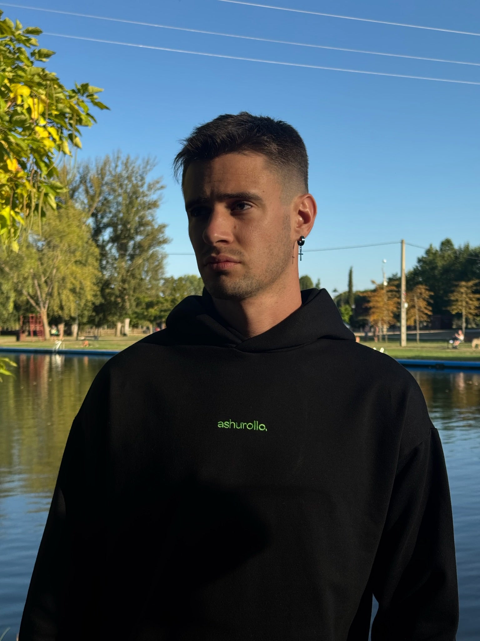 Sudadera A TU ROLLO. Negra & Verde