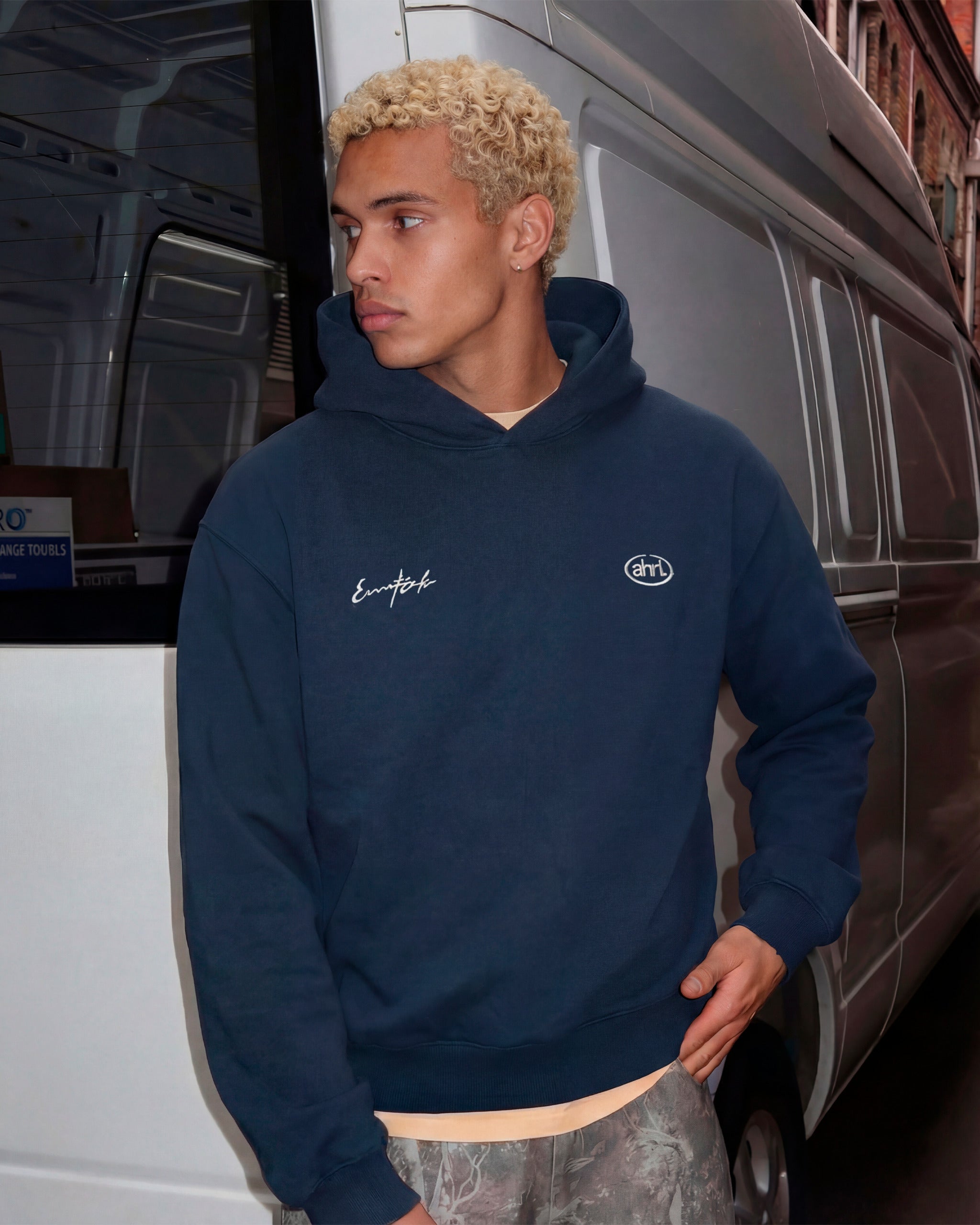 Sudadera Essentials Azul Marino & Plata